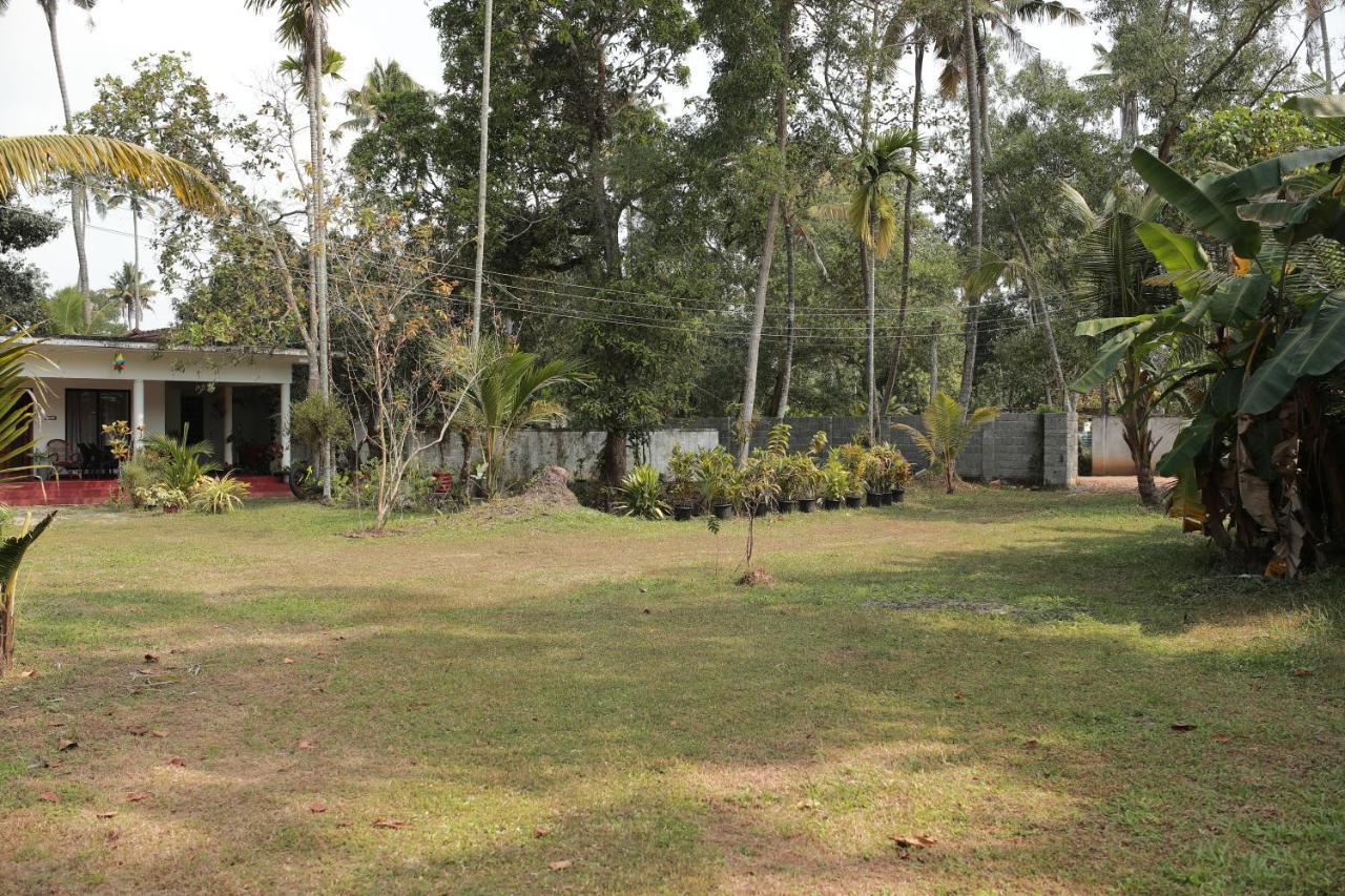 Appartement Marari Ebin Charlys à Mararikulam Extérieur photo
