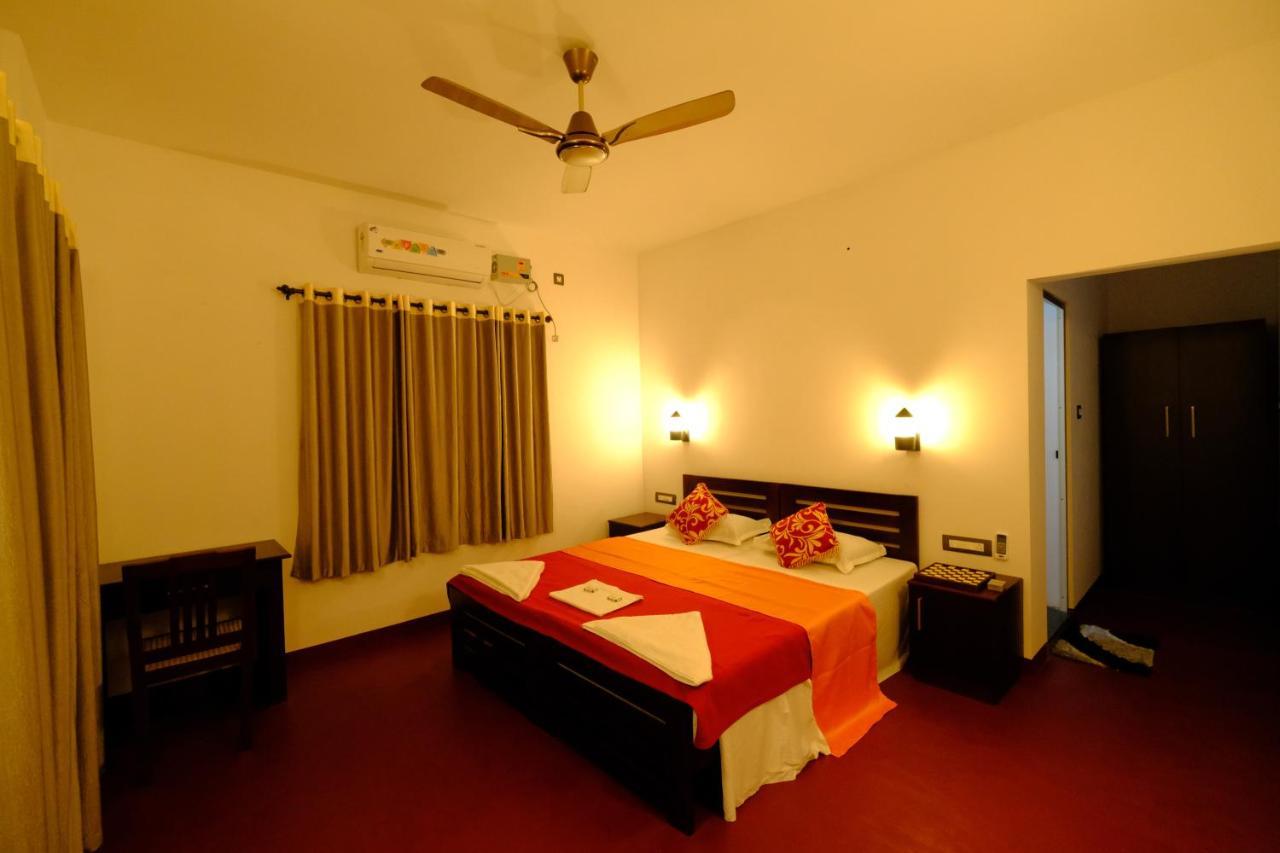 Appartement Marari Ebin Charlys à Mararikulam Extérieur photo