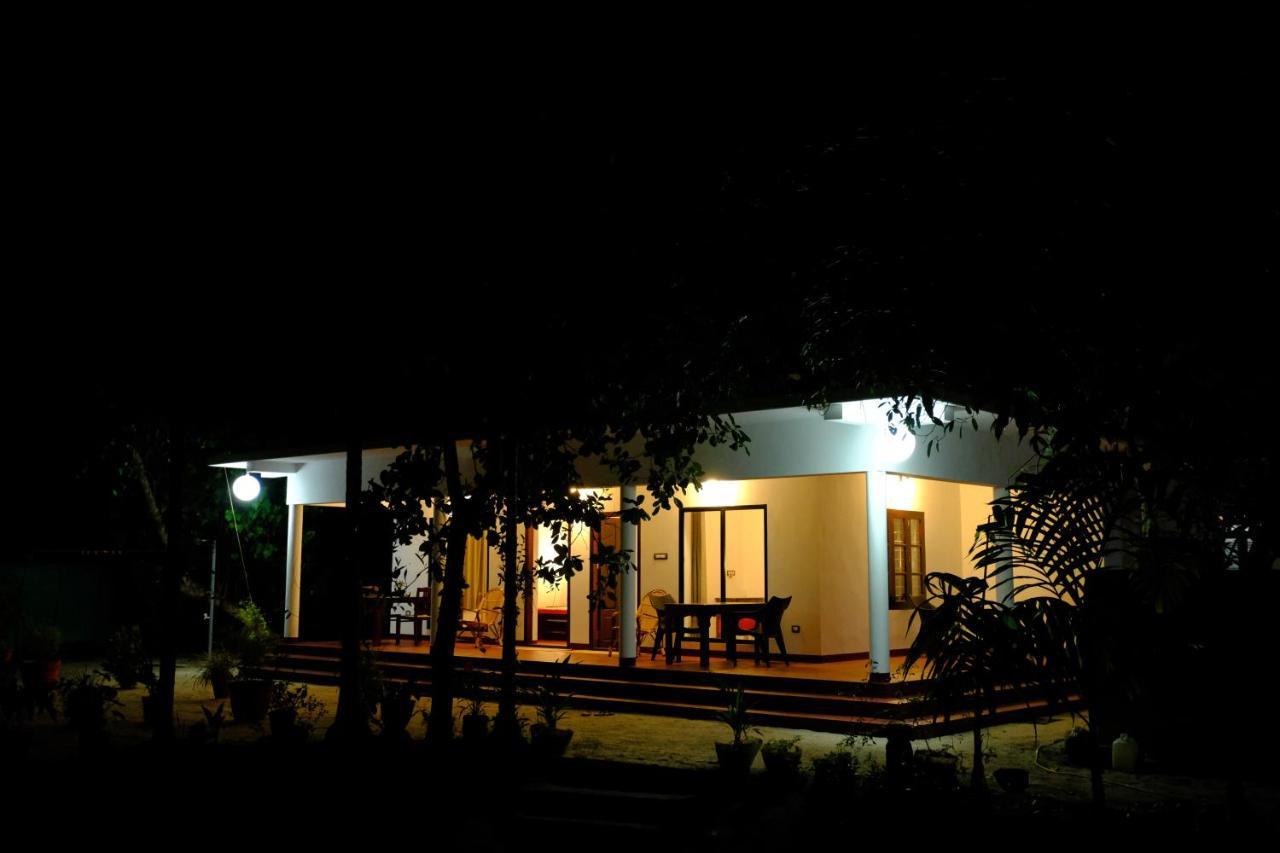 Appartement Marari Ebin Charlys à Mararikulam Extérieur photo