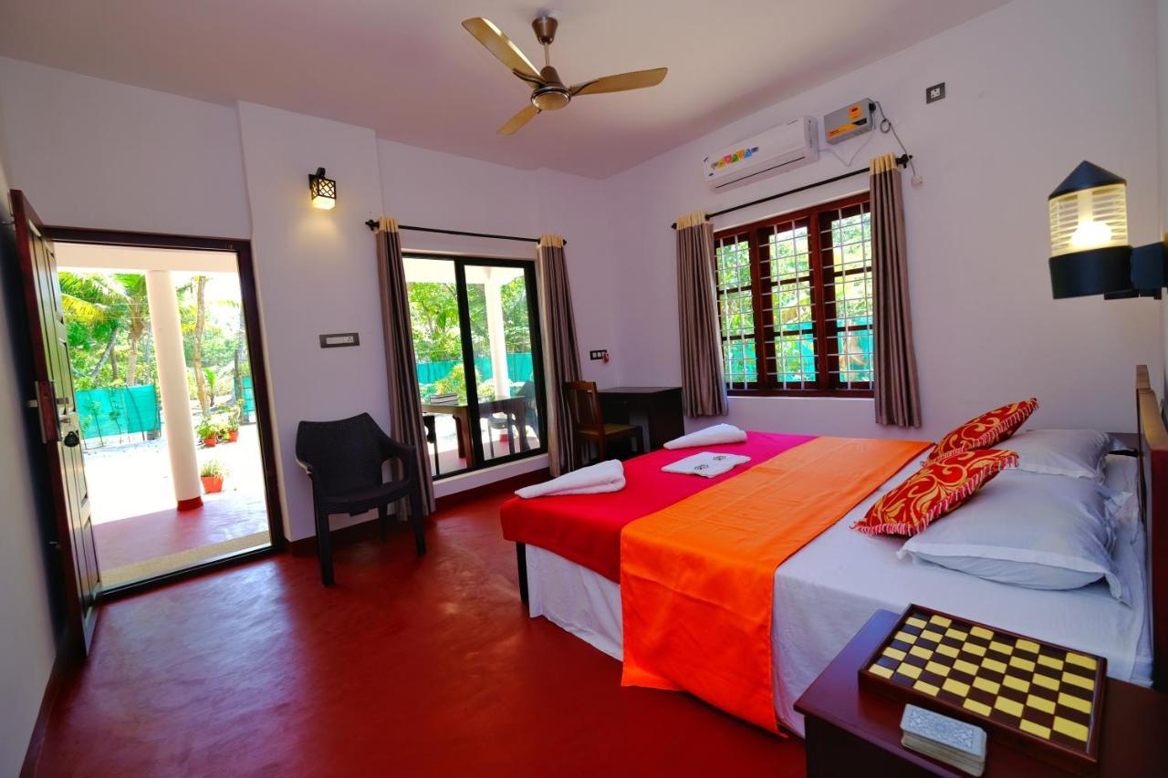 Appartement Marari Ebin Charlys à Mararikulam Extérieur photo