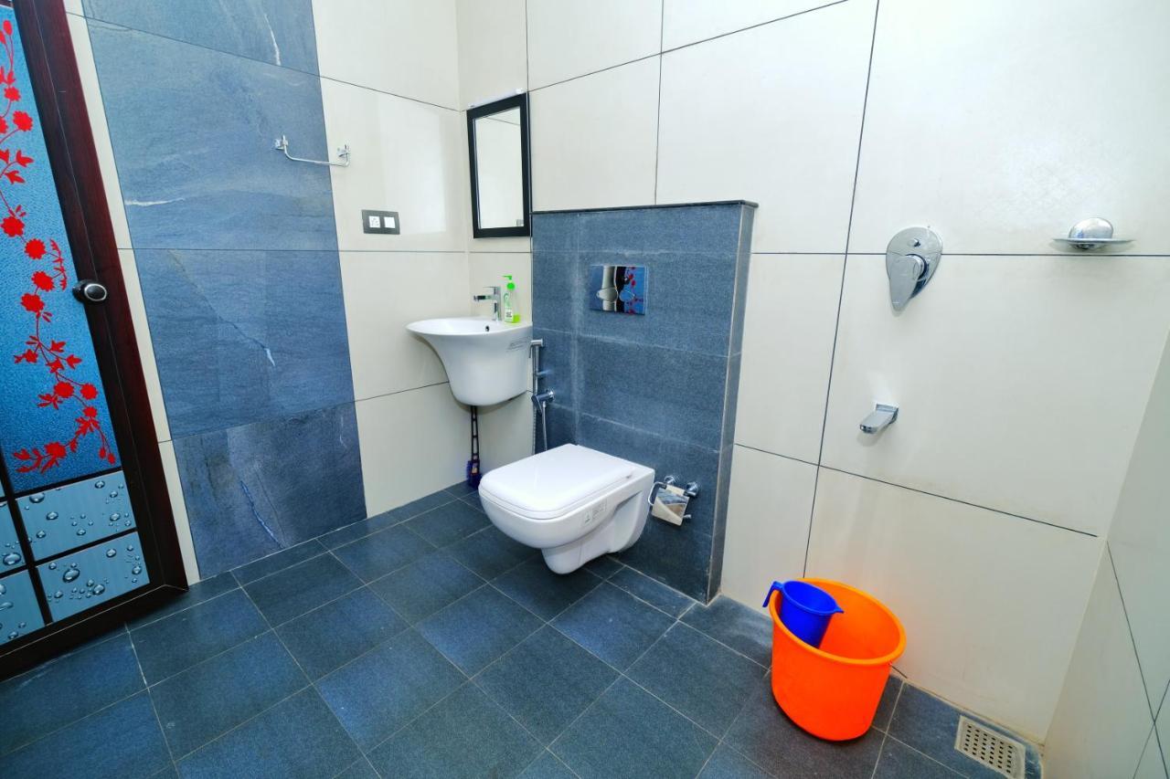 Appartement Marari Ebin Charlys à Mararikulam Extérieur photo