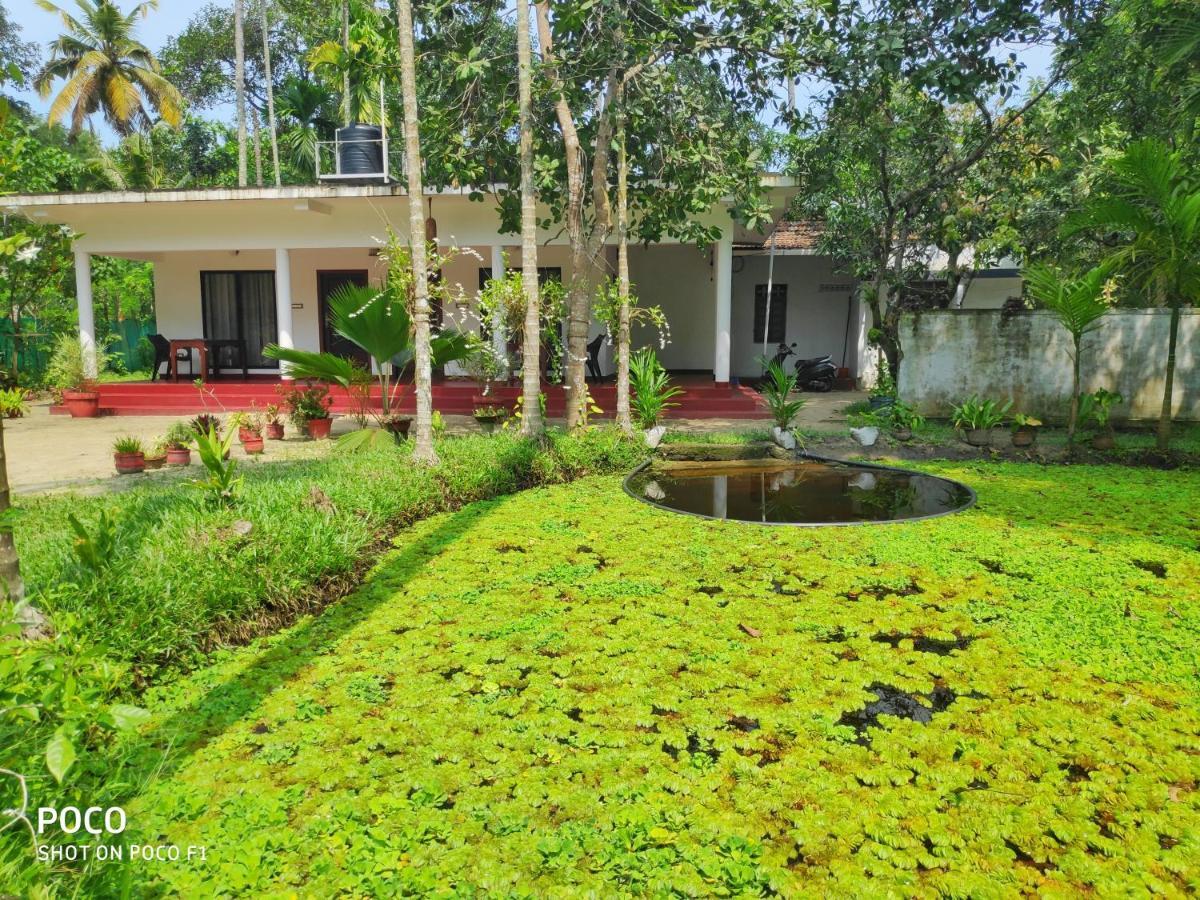 Appartement Marari Ebin Charlys à Mararikulam Extérieur photo